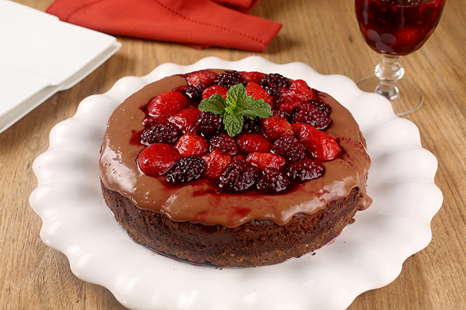 Receita de Cheesecake de chocolate e calda de frutas vermelhas