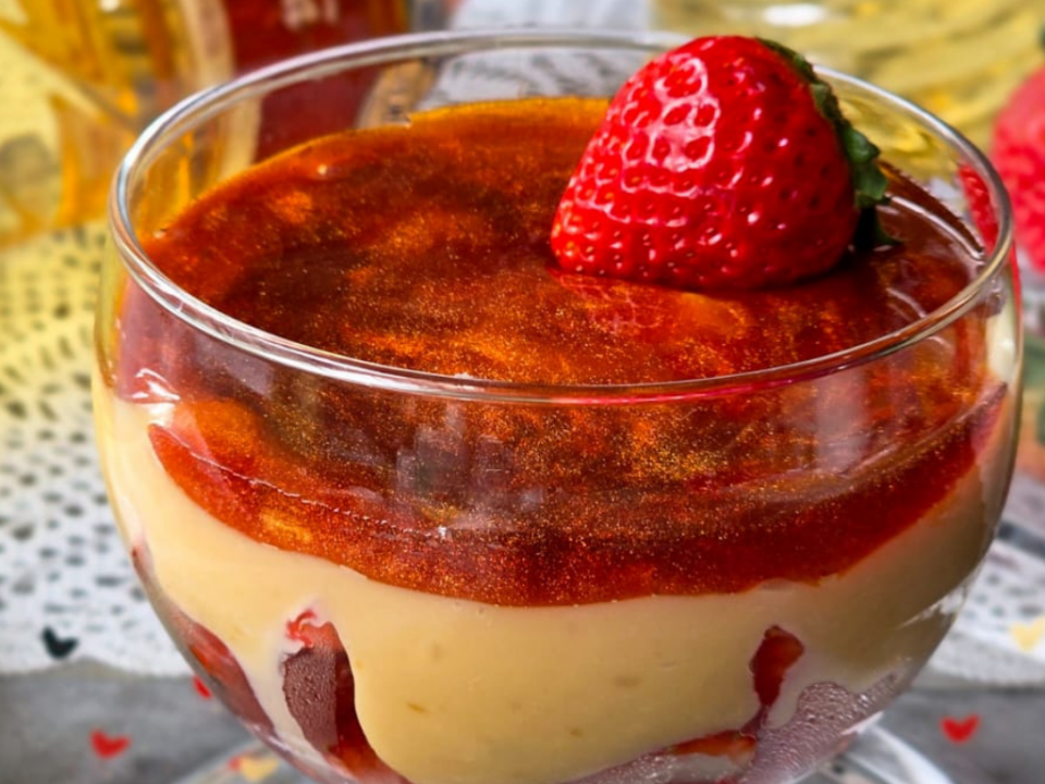 receita de taça do amor ou calda do morango do amor
