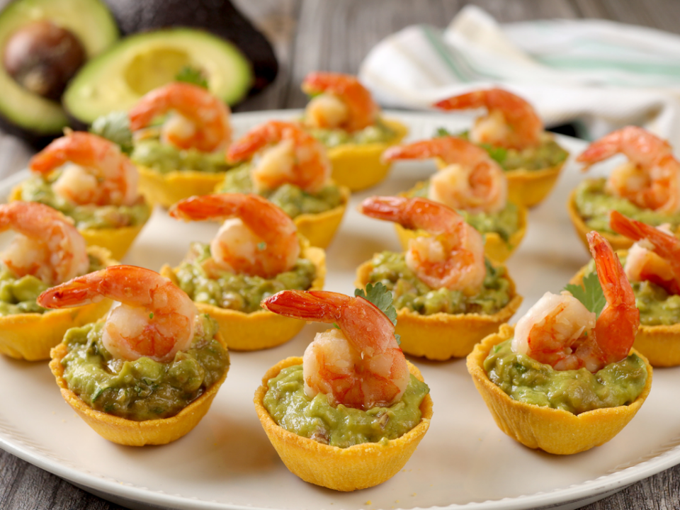receita de tortinhas de milho com guacamole e camarao