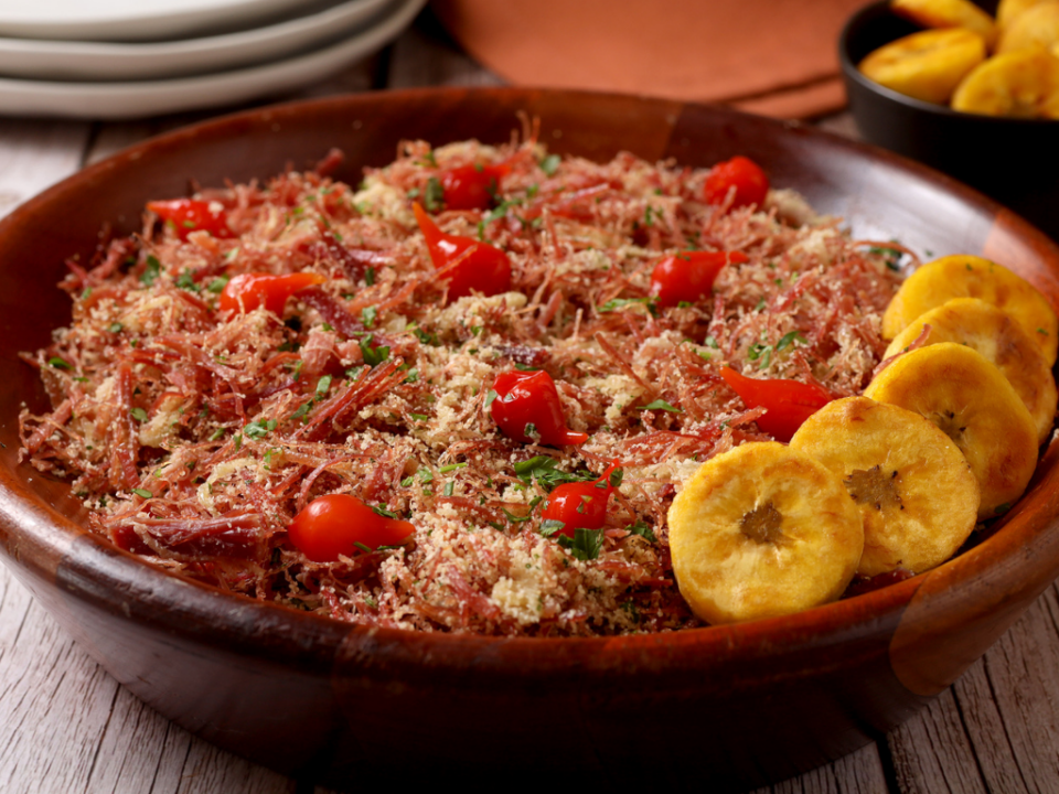 receita de paçoca de carne seca e banana da terra