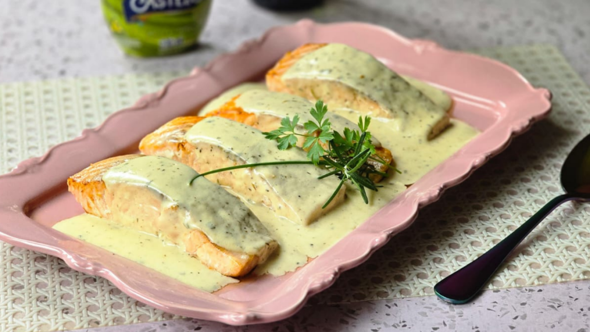 receita de salmão ao molho de ervas finas