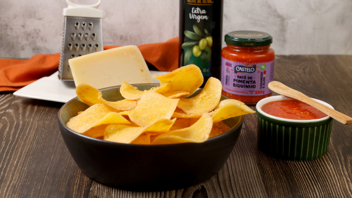 receita de chips de polenta e queijo