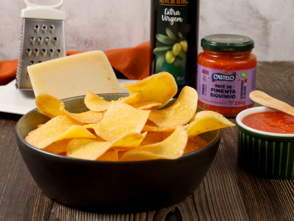 receita de chips de polenta e queijo