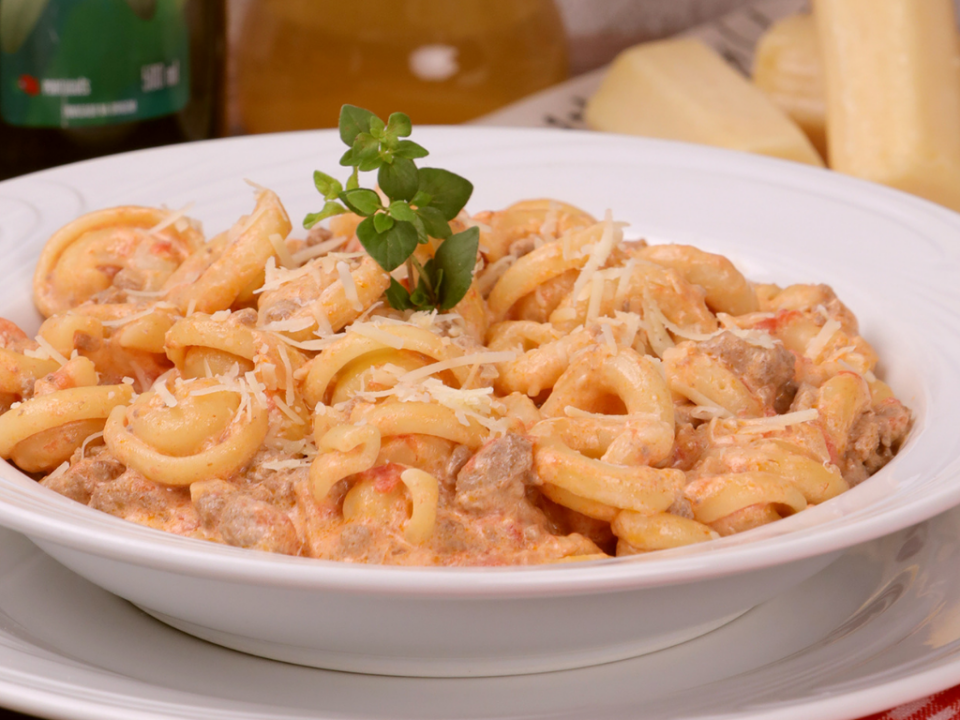 receita de macarrão cremoso com carne moída