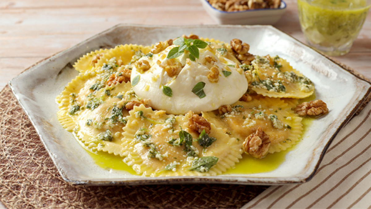 Massa com pesto de limão siciliano e burrata