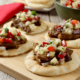 receita de pao pita com fraldinha marinada e molho tropical