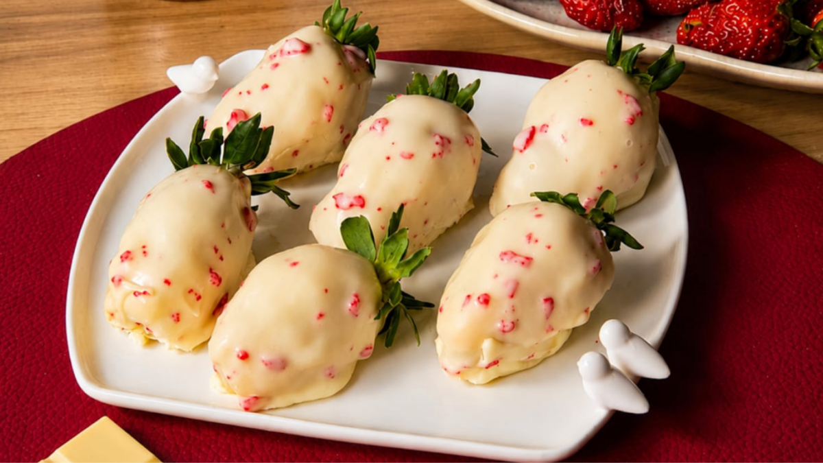 morangos cravejados doce viral