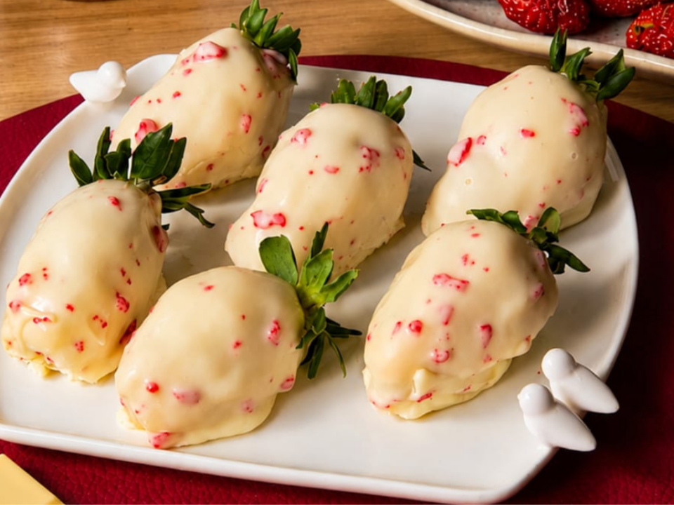 morangos cravejados doce viral